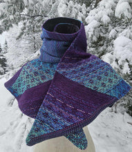 Charger l&#39;image dans la galerie, Scarf / Shawl Snowflakes