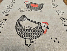 Charger l&#39;image dans la galerie, Chickens table runner SMALL