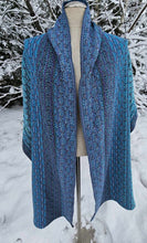 Charger l&#39;image dans la galerie, Shawl blue and grey / Scale pattern