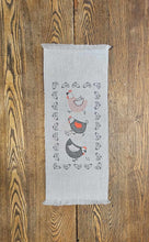 Charger l&#39;image dans la galerie, Chickens table runner SMALL