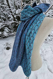 Shawl blue and grey / Scale pattern