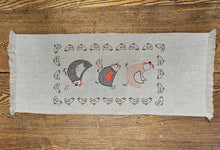 Charger l&#39;image dans la galerie, Chickens table runner SMALL