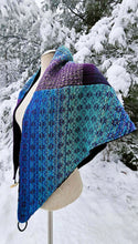 Charger l&#39;image dans la galerie, Triangle Scarf Frosty