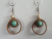 Charger l&#39;image dans la galerie, Leather and beads loop earrings