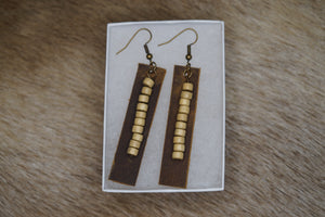 Leather and wooden beads earring