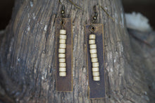 Load image into Gallery viewer, Leather and wooden beads earring