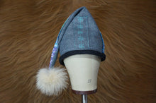 Load image into Gallery viewer, Kids Grey Toque With Weaving