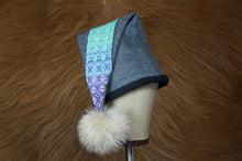 Load image into Gallery viewer, Kids Grey Toque With Weaving