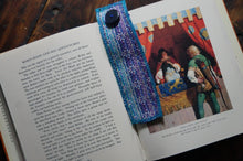 Load image into Gallery viewer, Woven Book Mark Snowflakes