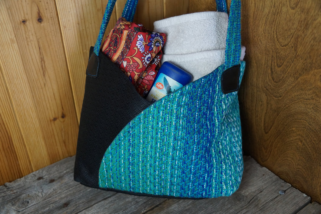 Small woven tote