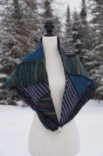 Charger l&#39;image dans la galerie, Triangle Scarf Nellie