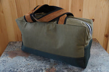 Load image into Gallery viewer, Mens Weekender Bag